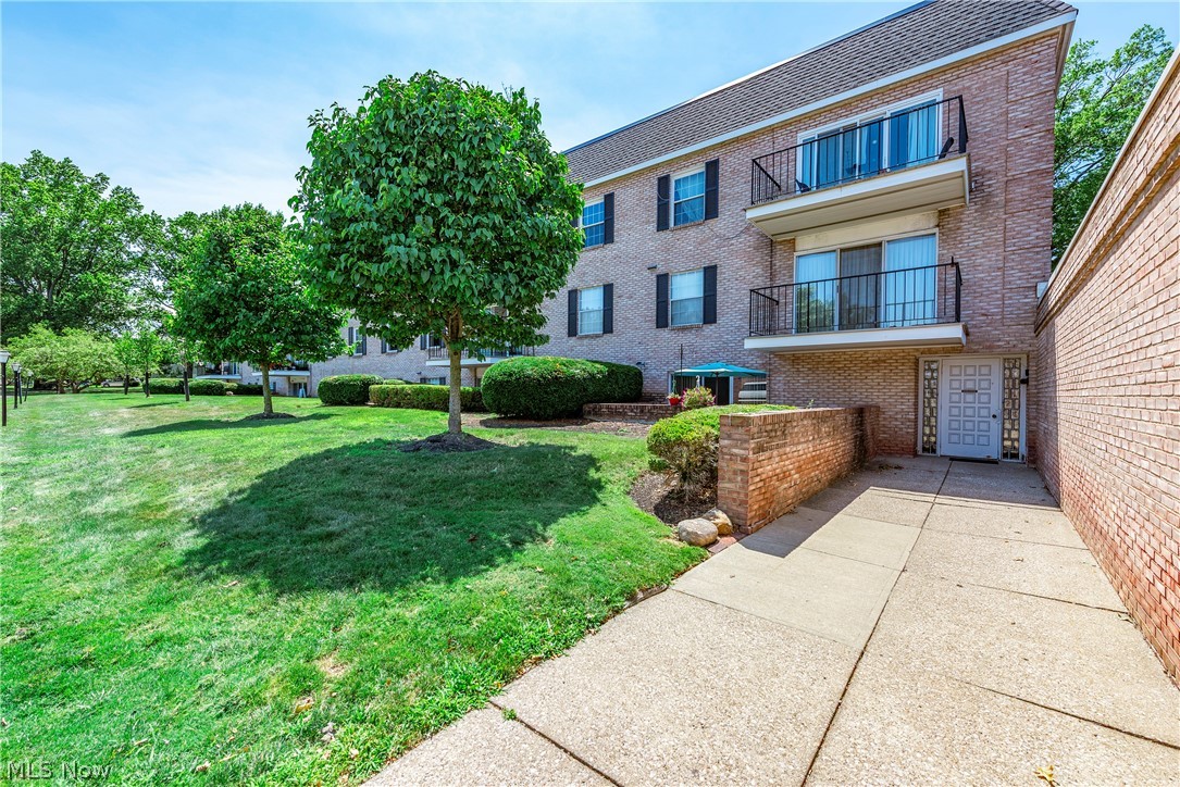 1155 Charter Oak Lane Westlake OH 44145