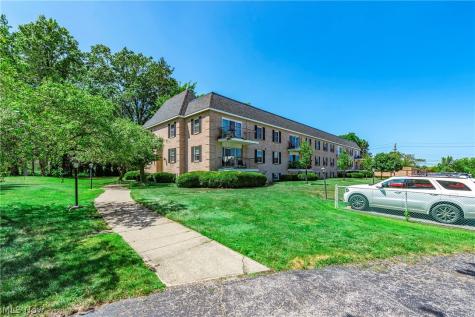 1155 Charter Oak Lane Westlake OH 44145
