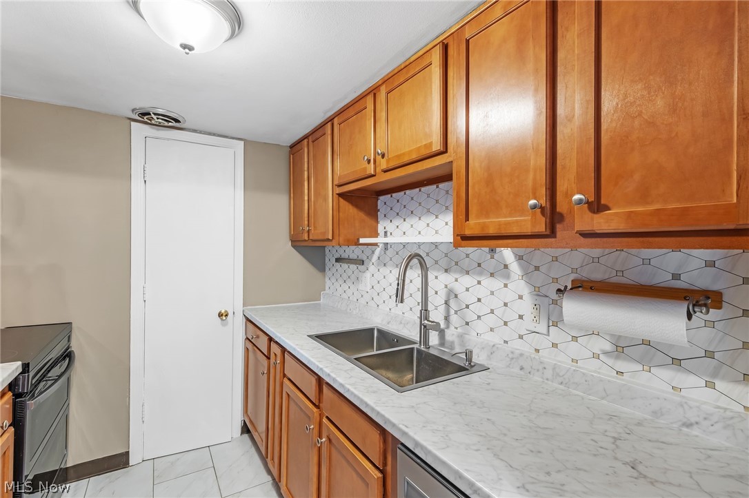 6910 Carriage Hill Drive Brecksville OH 44141