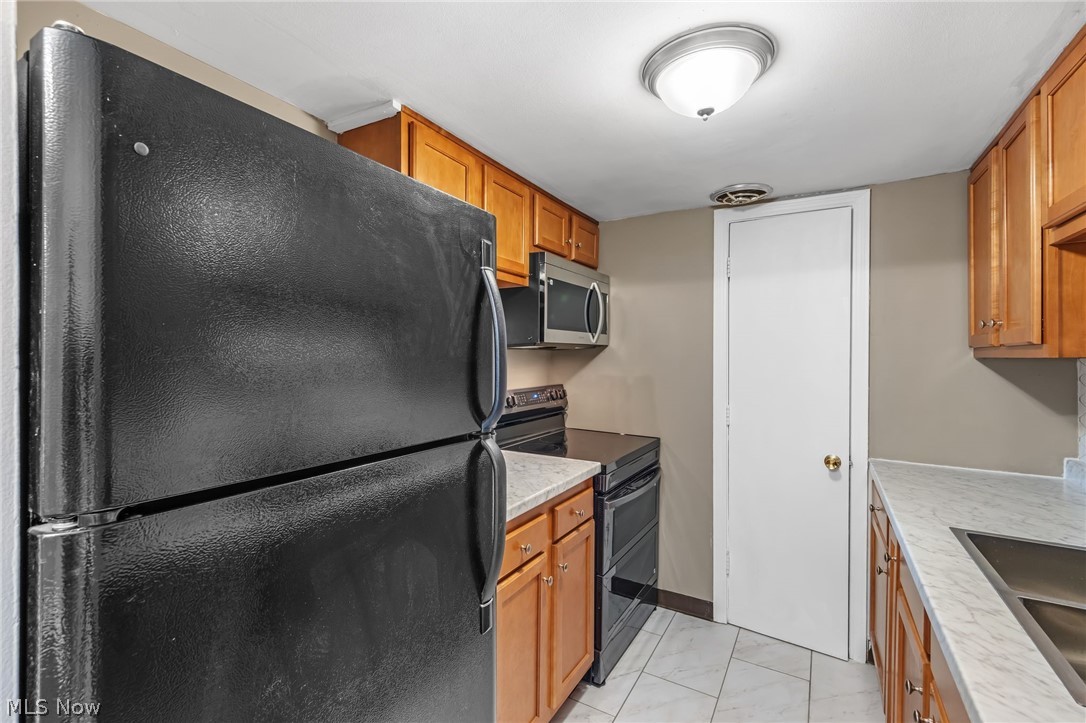 6910 Carriage Hill Drive Brecksville OH 44141