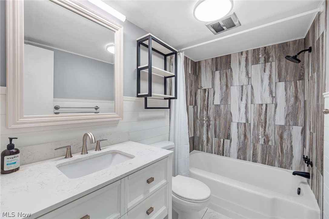 6910 Carriage Hill Drive Brecksville OH 44141