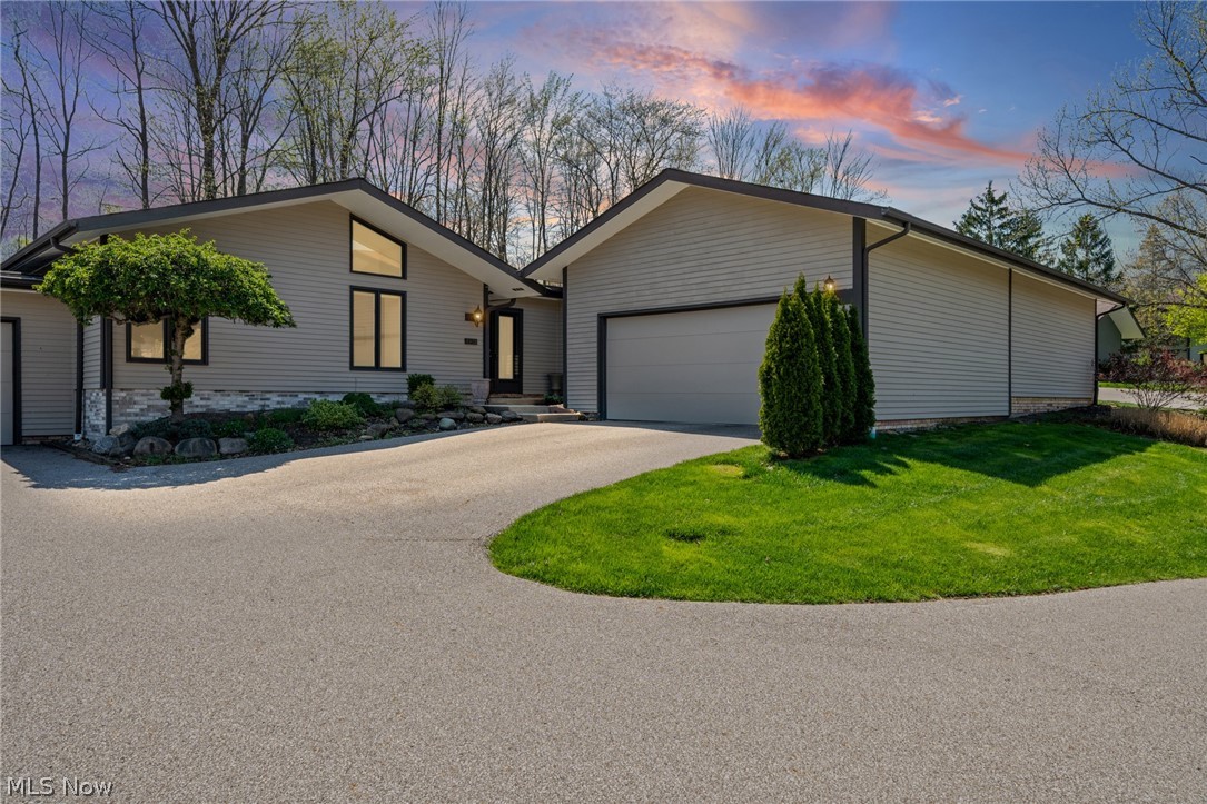 6972 Windward Hills Drive Brecksville OH 44141
