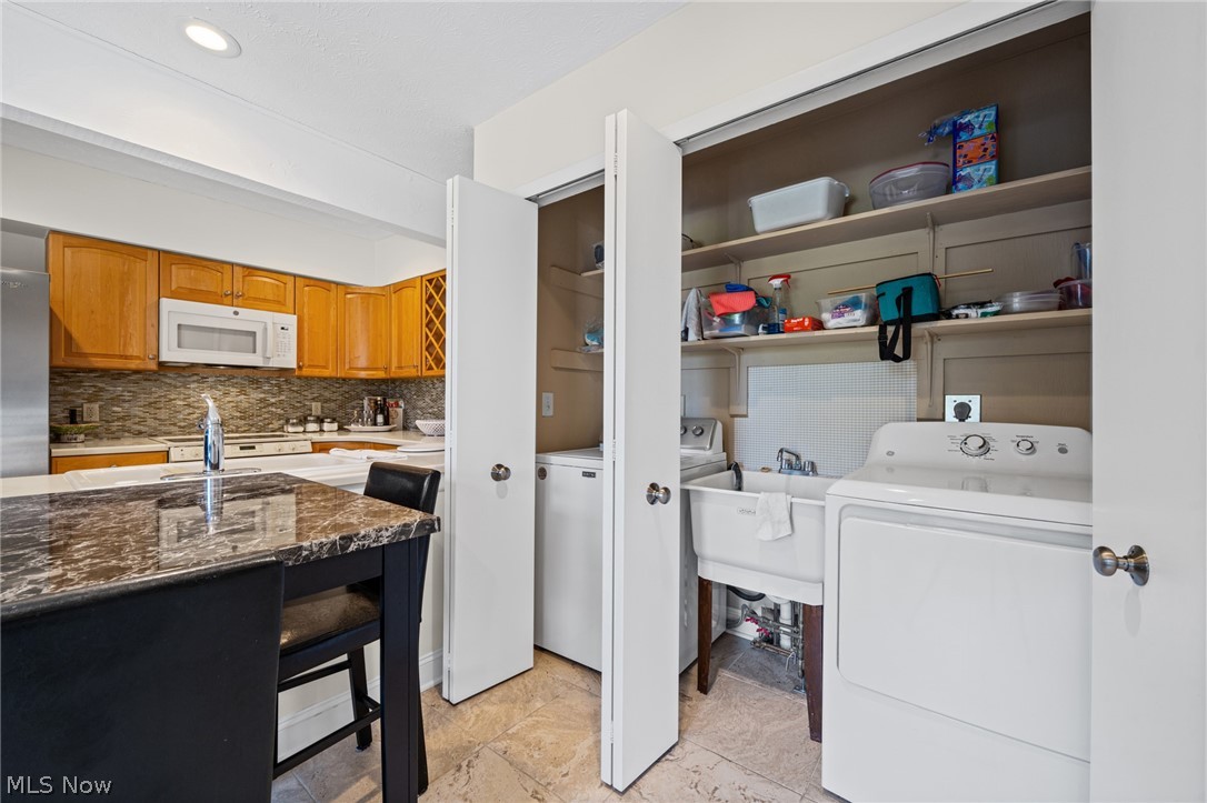 6972 Windward Hills Drive Brecksville OH 44141