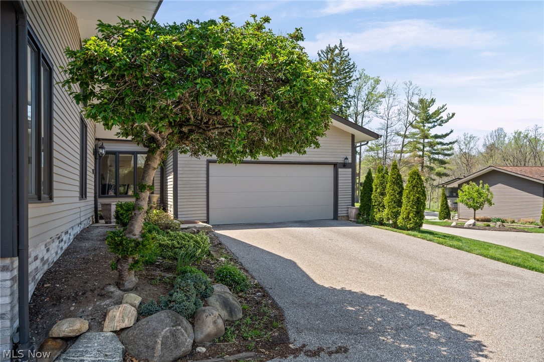 6972 Windward Hills Drive Brecksville OH 44141