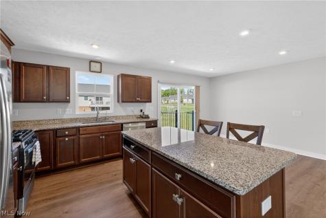 994 Sunrise Way Akron OH 44312