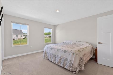 994 Sunrise Way Akron OH 44312