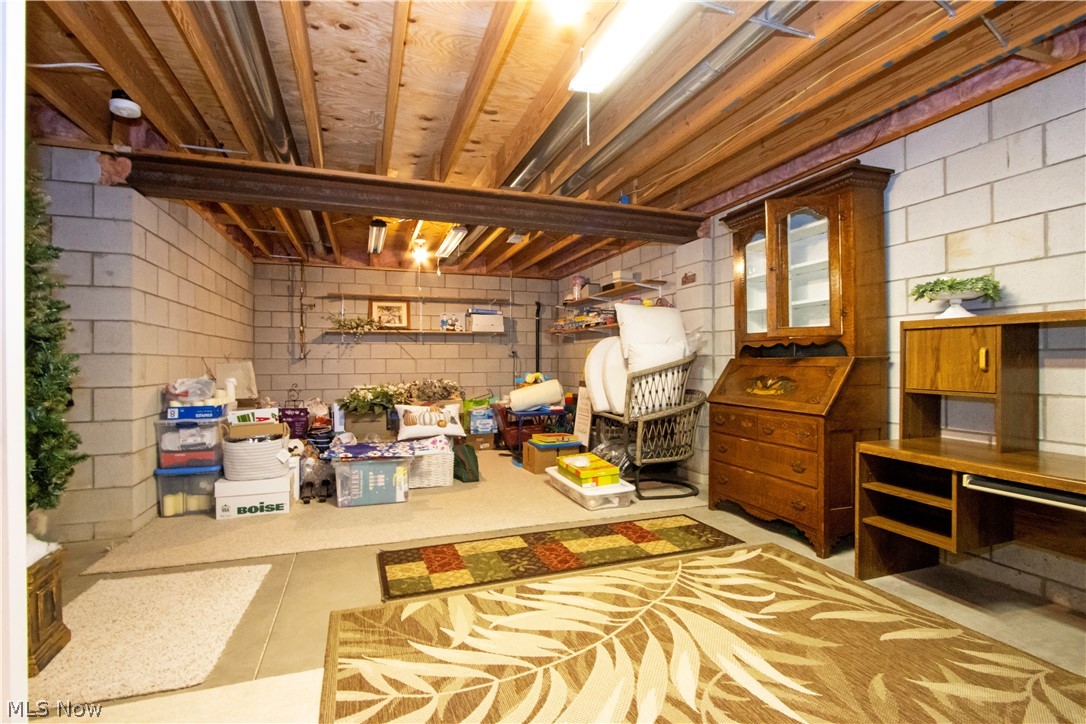 344 Woodbury Circle Dalton OH 44618