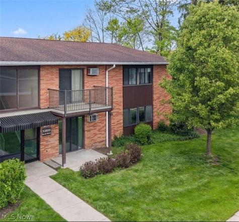 23885 David Drive North Olmsted OH 44070
