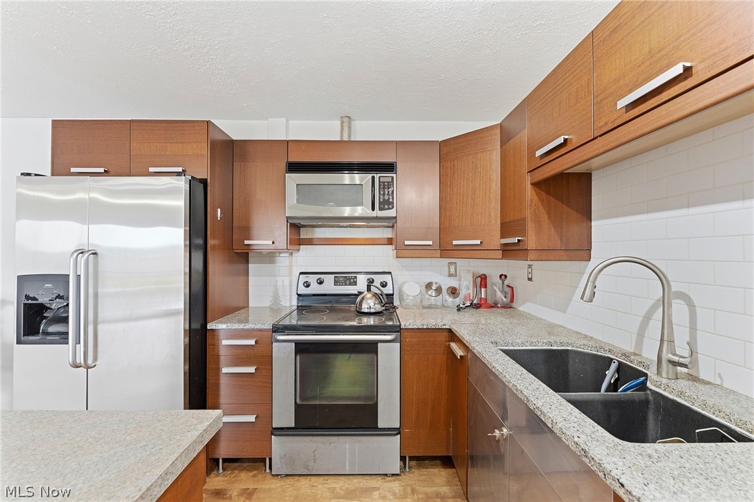 23885 David Drive North Olmsted OH 44070