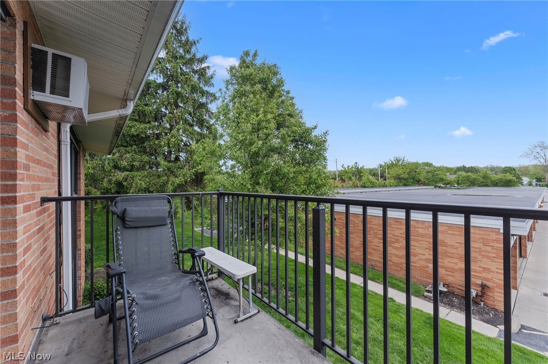 23885 David Drive North Olmsted OH 44070