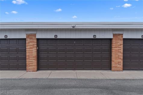 23885 David Drive North Olmsted OH 44070
