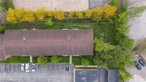 23885 David Drive North Olmsted OH 44070