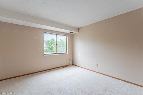 1440 Cedarwood Drive Westlake OH 44115
