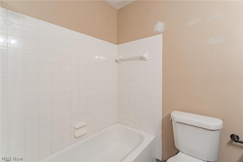 1440 Cedarwood Drive Westlake OH 44115