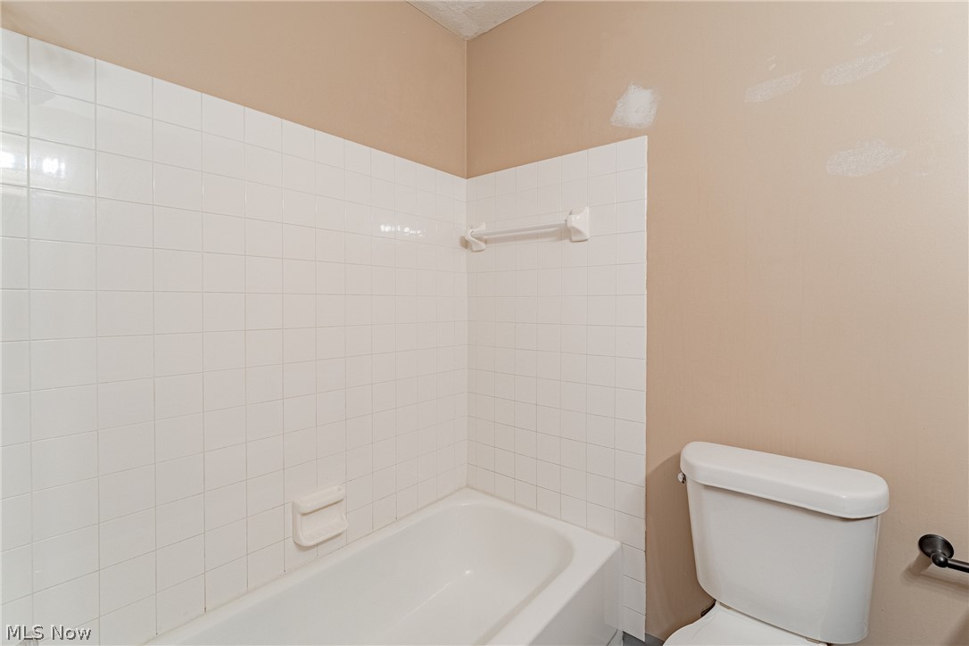1440 Cedarwood Drive Westlake OH 44115