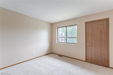1440 Cedarwood Drive Westlake OH 44115