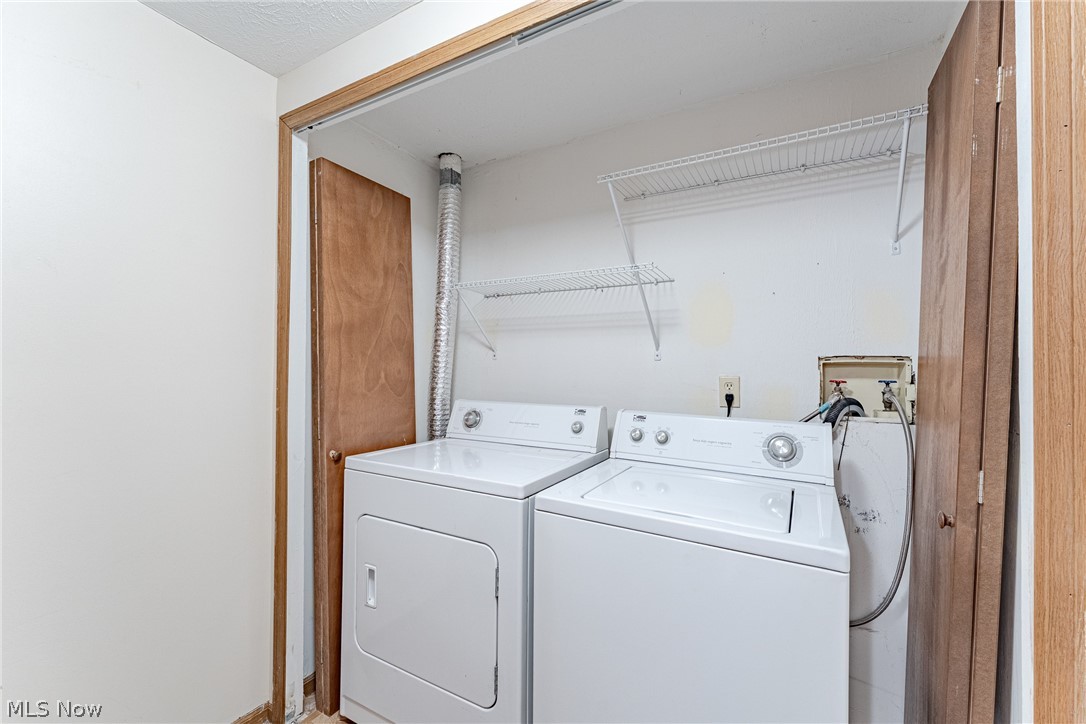 1440 Cedarwood Drive Westlake OH 44115