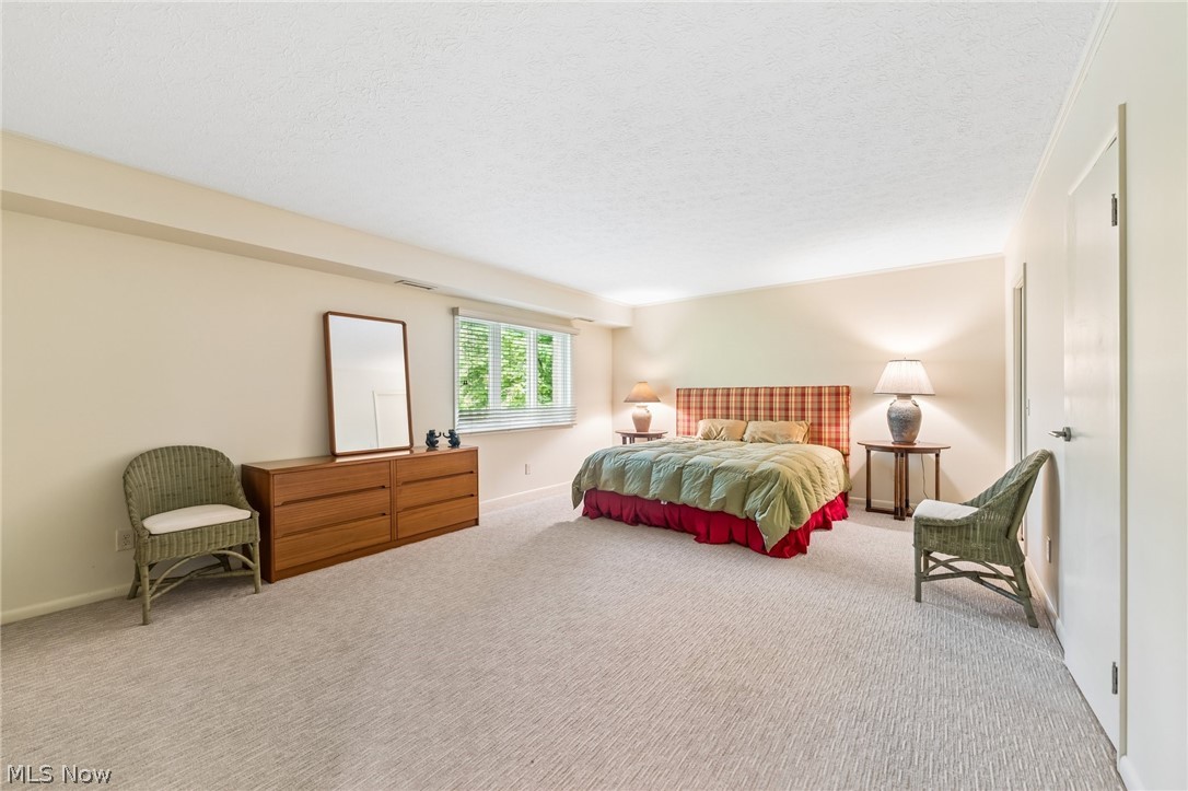 3701 Mayfield Road Cleveland Heights OH 44121