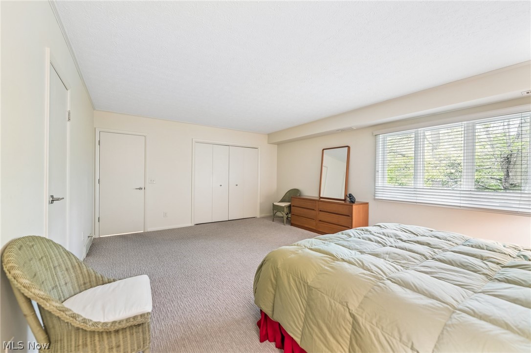 3701 Mayfield Road Cleveland Heights OH 44121