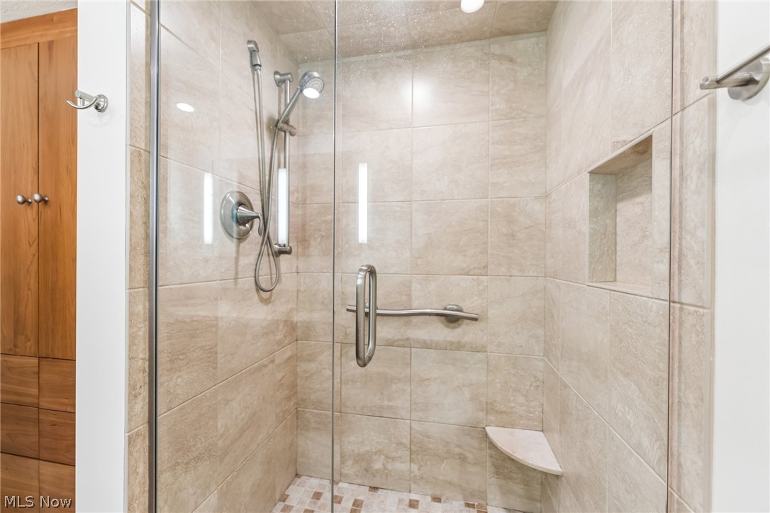 3701 Mayfield Road Cleveland Heights OH 44121
