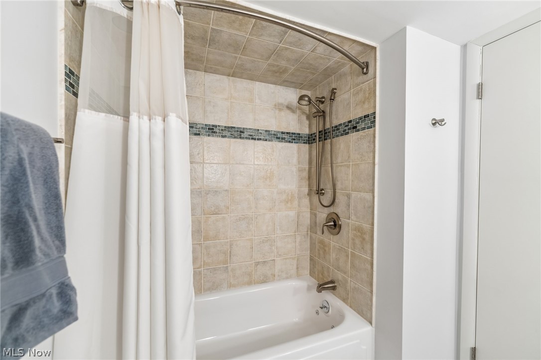 3701 Mayfield Road Cleveland Heights OH 44121