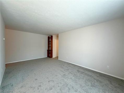 31622 N Marginal Drive Willowick OH 44095