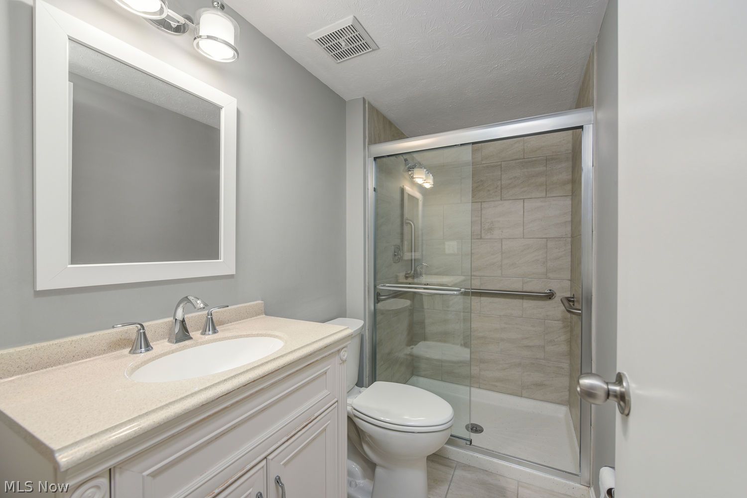 1931 King James Parkway Westlake OH 44145