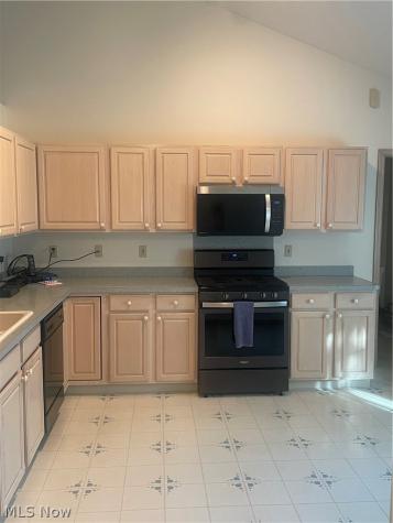 22275 Harvest Oval Strongsville OH 44149