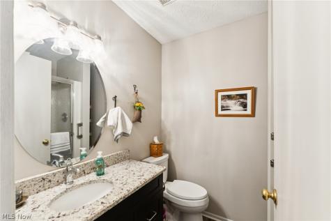 8615 Scenicview Drive Broadview Heights OH 44147