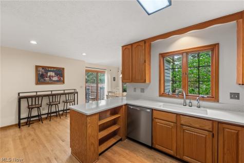 14 Pond Drive Rocky River OH 44116
