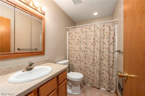 14 Pond Drive Rocky River OH 44116