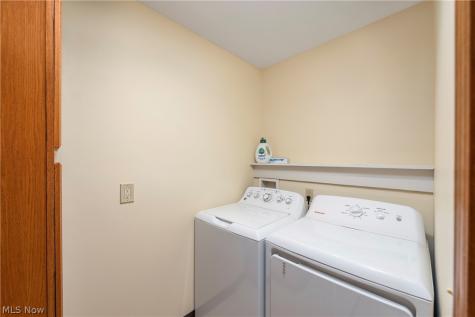 14 Pond Drive Rocky River OH 44116