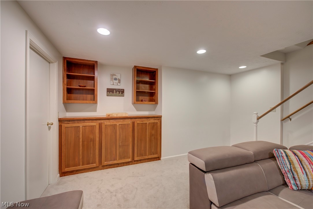 14 Pond Drive Rocky River OH 44116