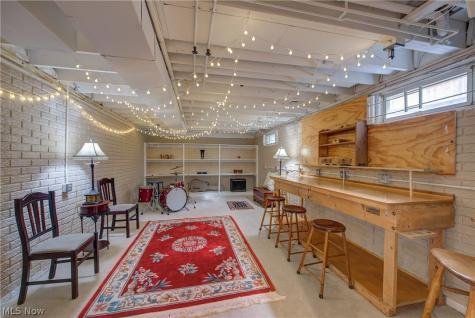 14 Pond Drive Rocky River OH 44116
