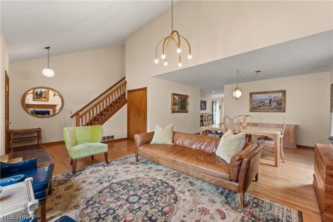14 Pond Drive Rocky River OH 44116
