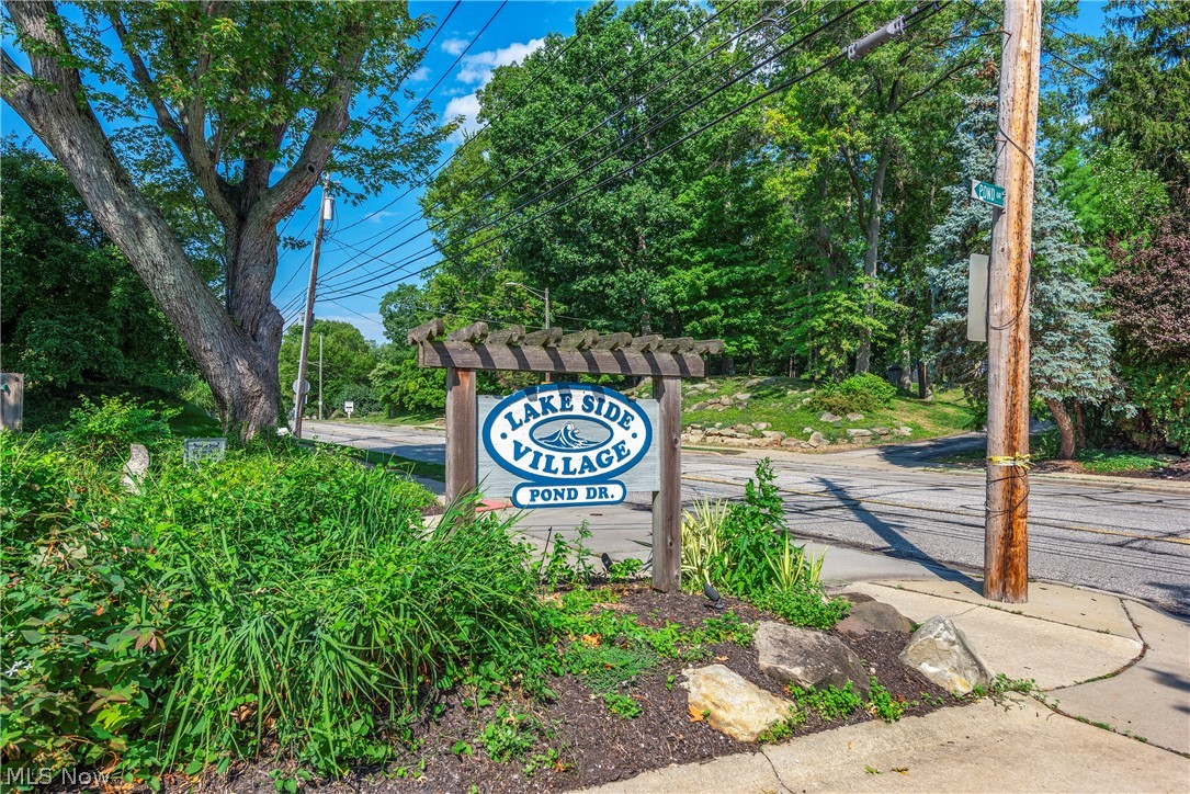 14 Pond Drive Rocky River OH 44116