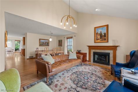 14 Pond Drive Rocky River OH 44116