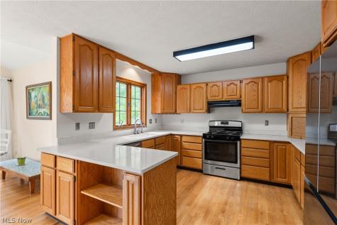 14 Pond Drive Rocky River OH 44116