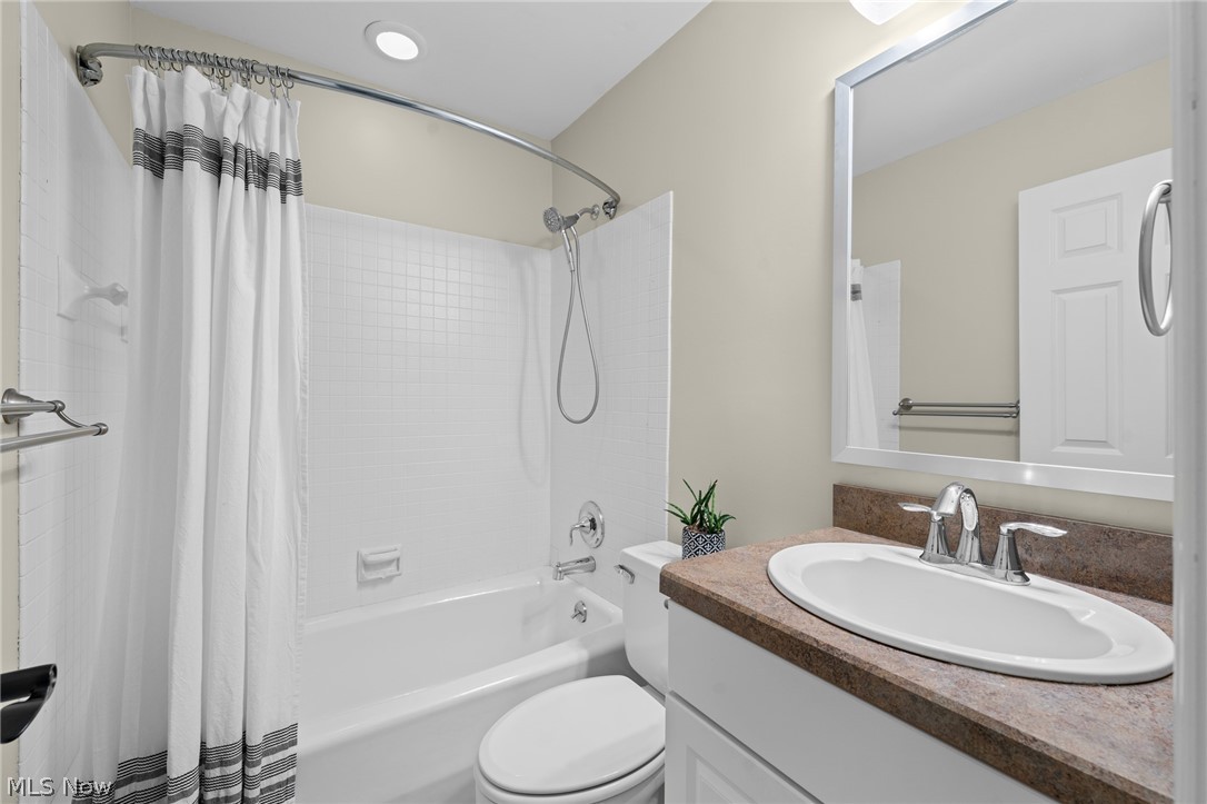 2675 Warrensville Center Road Shaker Heights OH 44122