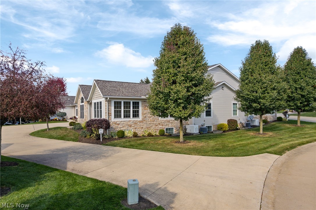224 Woodbury Circle Dalton OH 44618