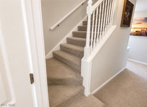 17619 Wildwood Lane Cleveland OH 44119