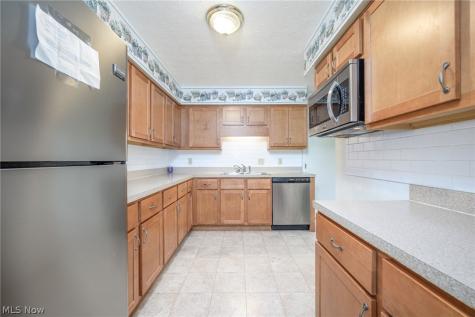 2292 Echo Valley Drive Stow OH 44224