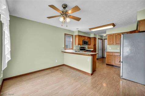 134 Stonehedge Drive Elyria OH 44035