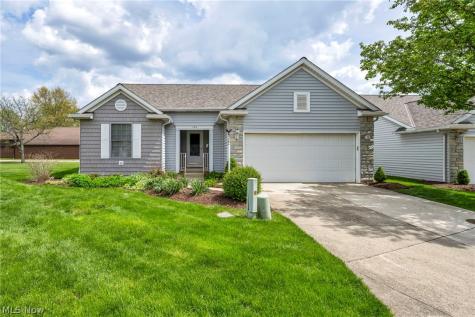 134 Stonehedge Drive Elyria OH 44035