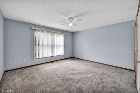 134 Stonehedge Drive Elyria OH 44035