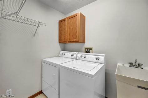 134 Stonehedge Drive Elyria OH 44035