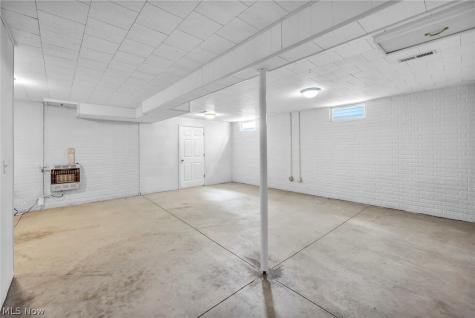 134 Stonehedge Drive Elyria OH 44035