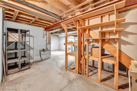 134 Stonehedge Drive Elyria OH 44035