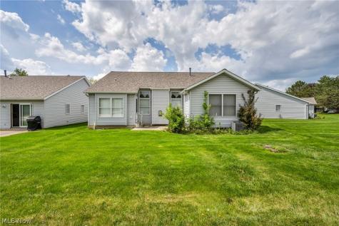 134 Stonehedge Drive Elyria OH 44035