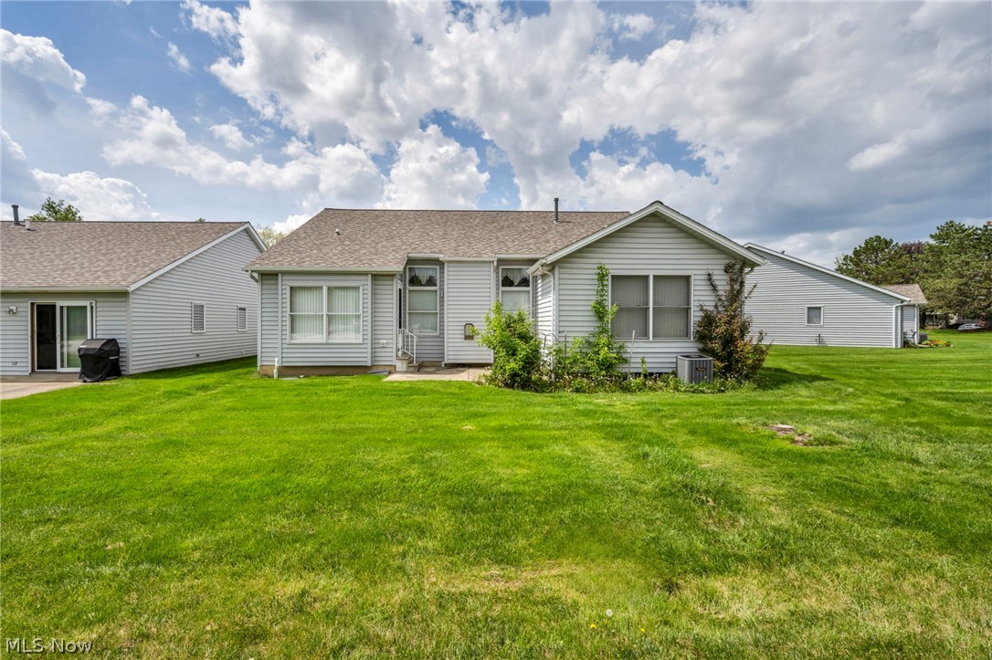 134 Stonehedge Drive Elyria OH 44035